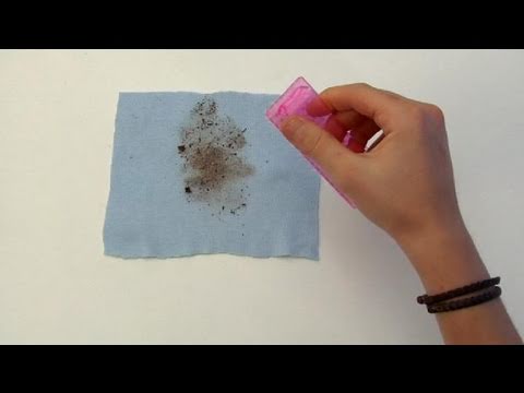 Quitar manchas de lodo de la ropa blanca