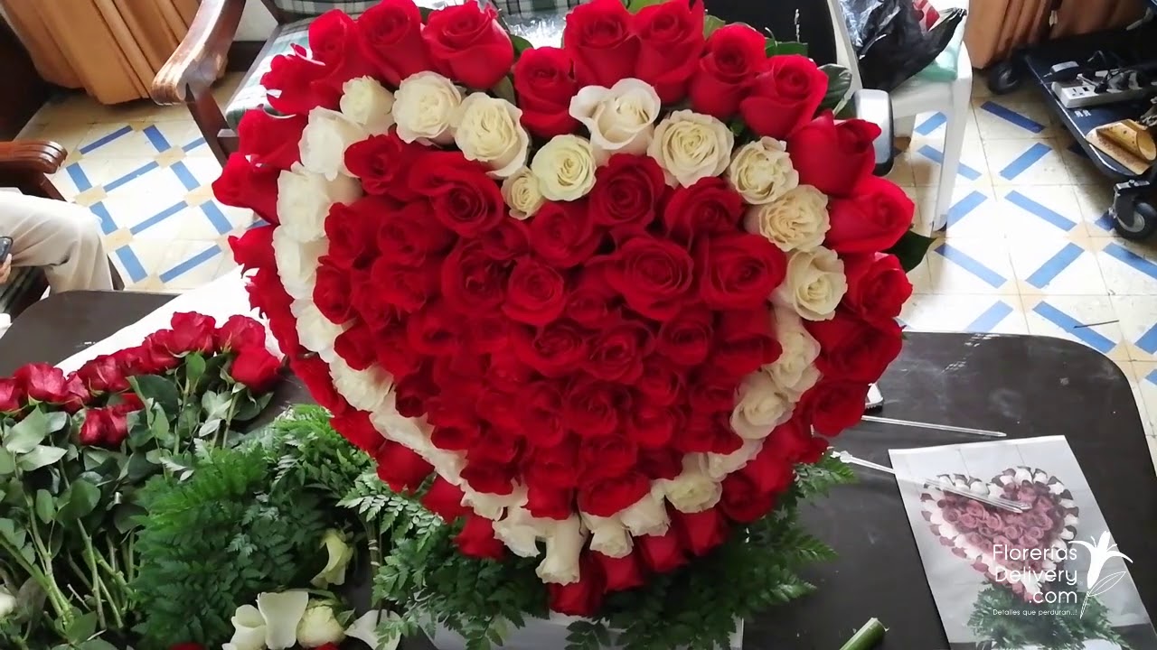 Arreglos de rosas en forma de corazón
